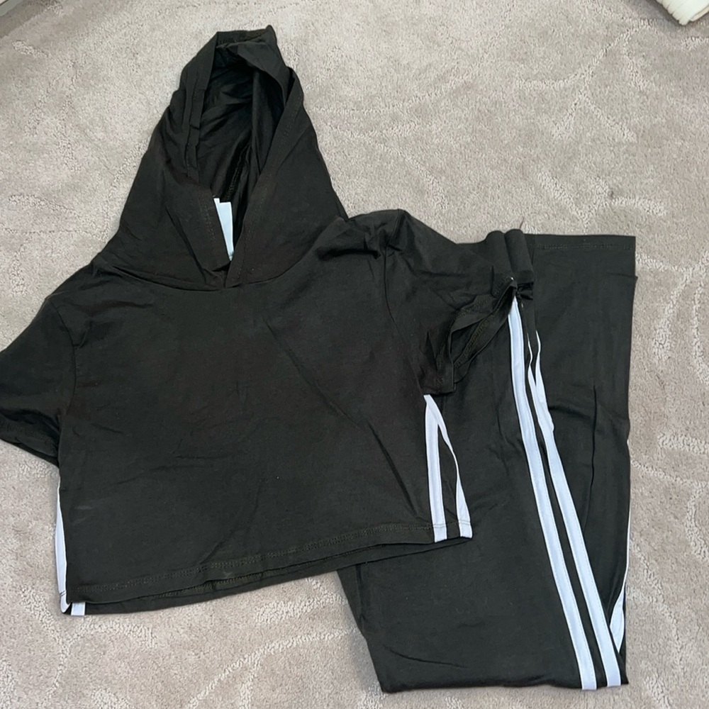 LIGHTLY WORN!!! Short sleeve sweat set